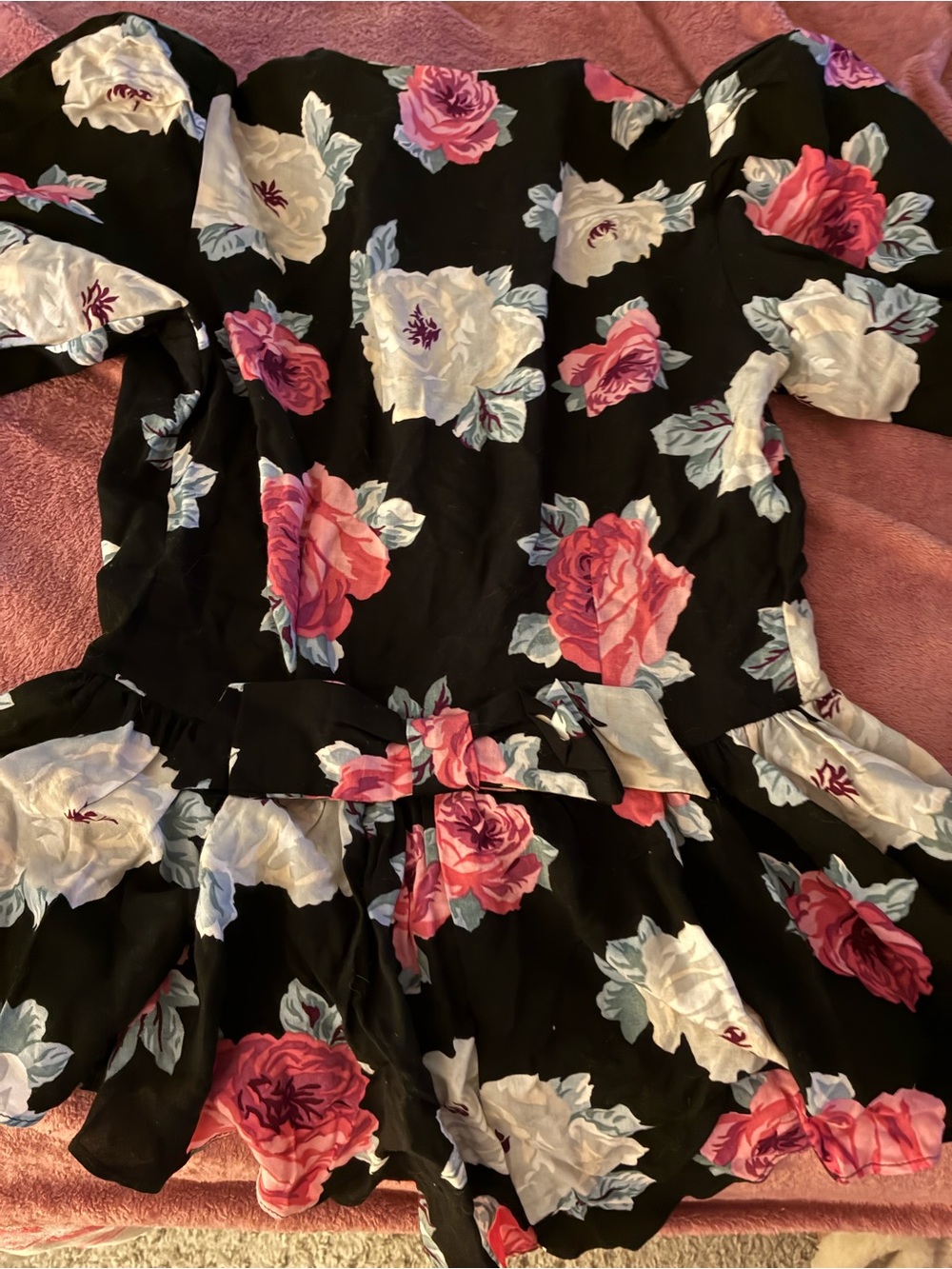 Black Floral women’s vintage blouse 👚 with Pink & White Roses - Picture 3 of 5